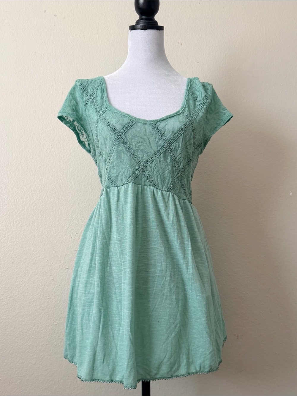 Free People Womens M Sage Green Embroidered Sleeveless